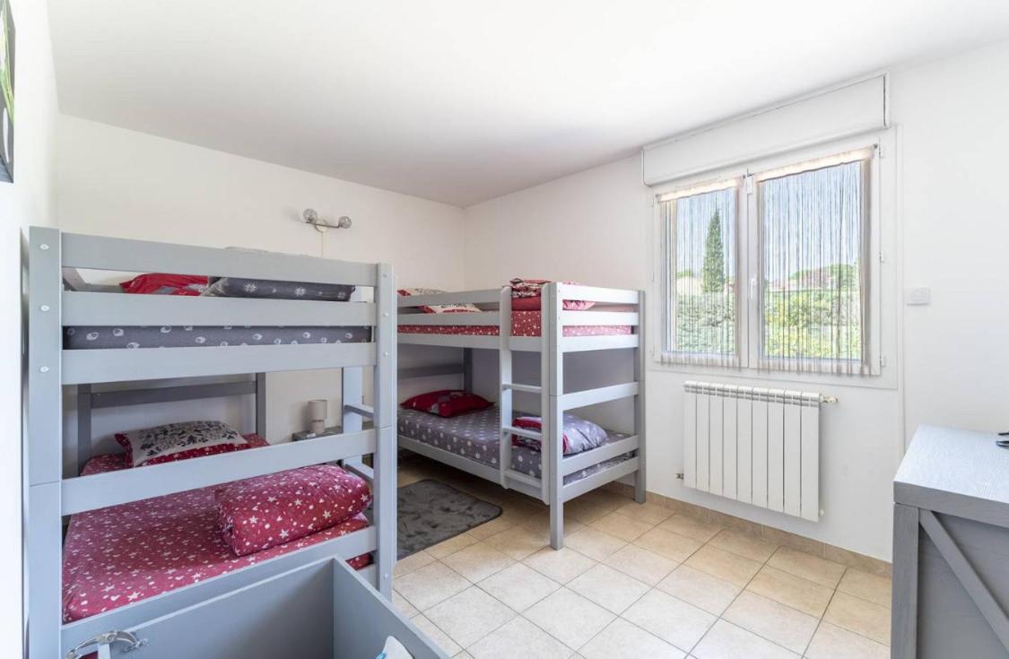 Maison de vacances10 pers piscine au calme 4 Etoiles Saint-Laurent-la-Vernède Extérieur photo